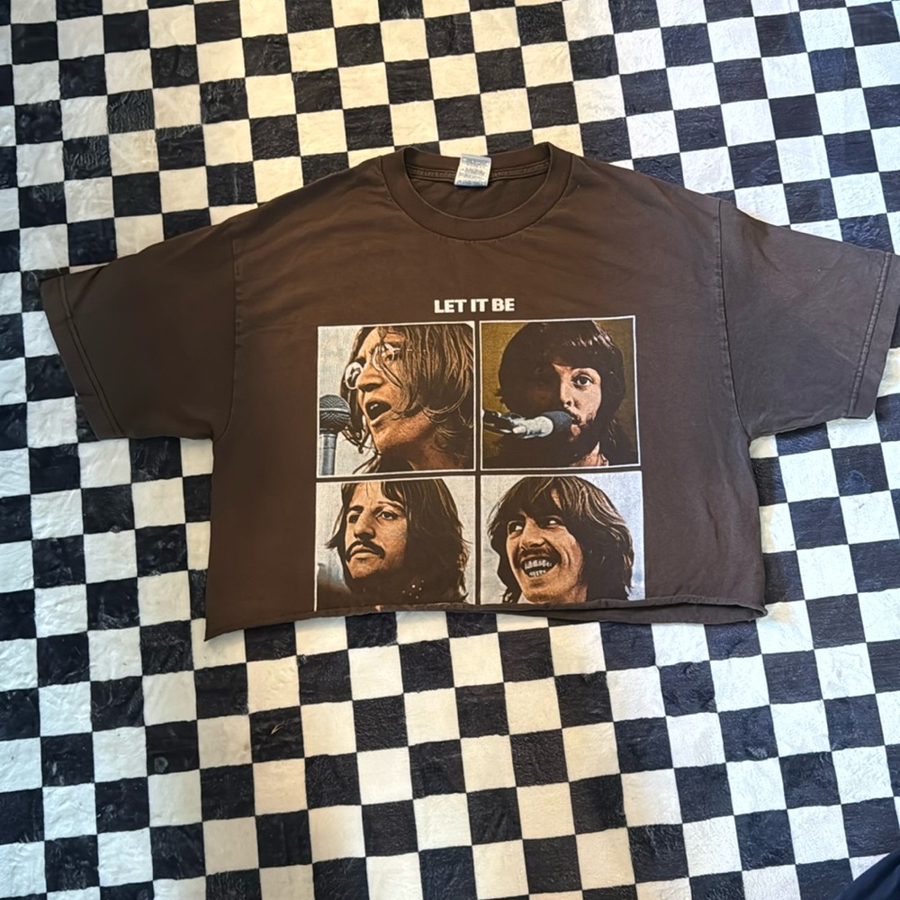 Fun vintage cropped, cut-off Beetles shirt women size Large.